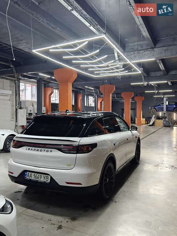 Внедорожник / Кроссовер Leapmotor С11 2023 в Черновцах