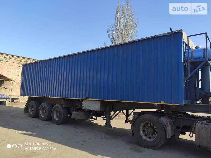 Зерновоз - полуприцеп Lecinena SRPR 1998 в Николаеве