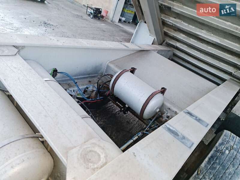 Зерновоз - полуприцеп Lecinena SRV 1996 в Копычинце фото 20 Зерновоз - полуприцеп Lecinena SRV 1996 в Копычинце