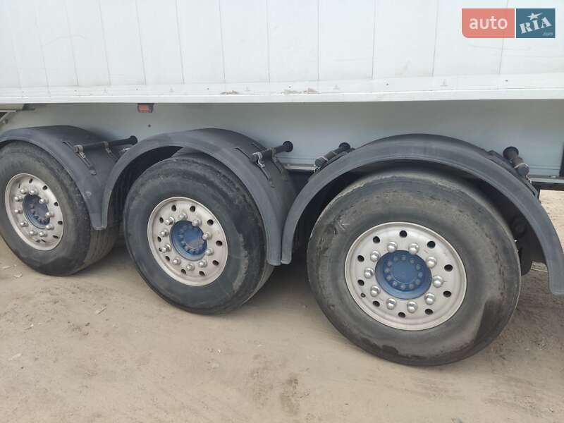 Зерновоз - полуприцеп Lecinena SRV 2003 в Вите-Почтовой