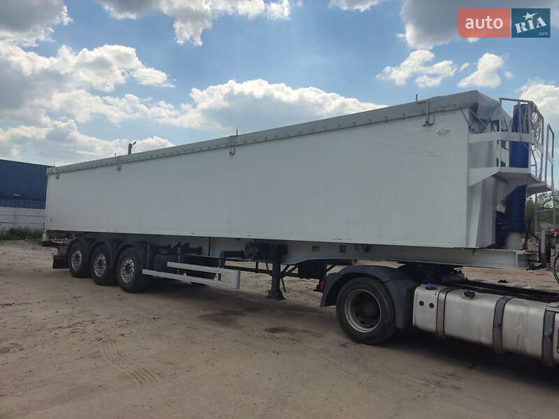 Зерновоз - полуприцеп Lecinena SRV 2003 в Вите-Почтовой