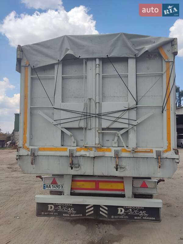 Зерновоз - полуприцеп Lecinena SRV 2003 в Вите-Почтовой