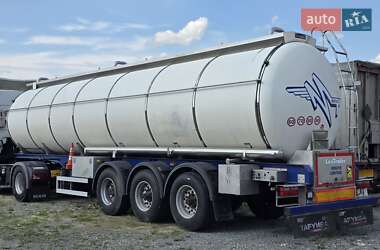 Цистерна полуприцеп LeciTrailer 3Е20 2002 в 