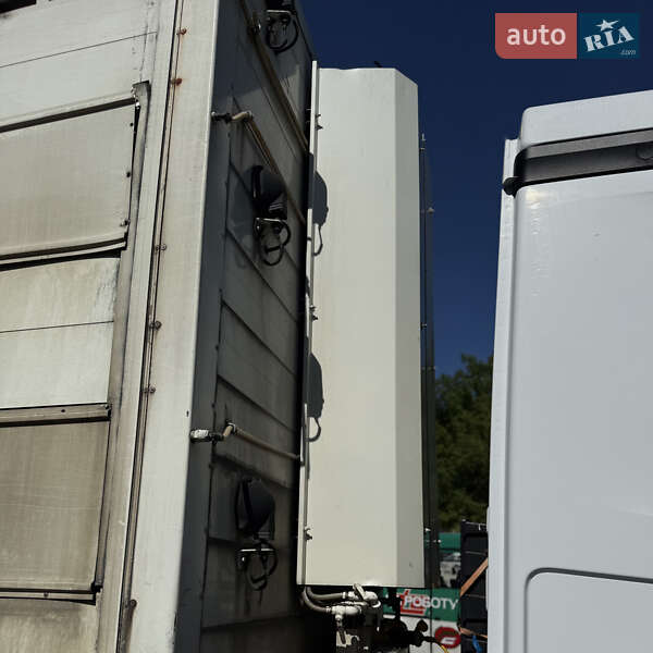 Для перевозки животных - полуприцеп LeciTrailer SR 2005 в Шептицькому