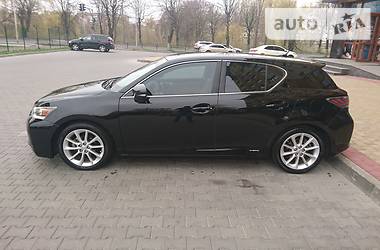 Хетчбек Lexus CT 2012 в 