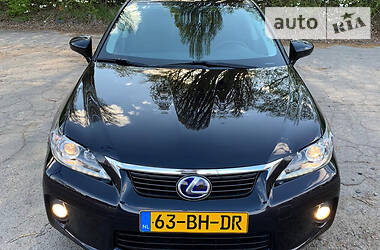 Седан Lexus CT 2012 в 