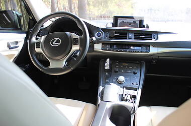 Хэтчбек Lexus CT 2012 в Сумах