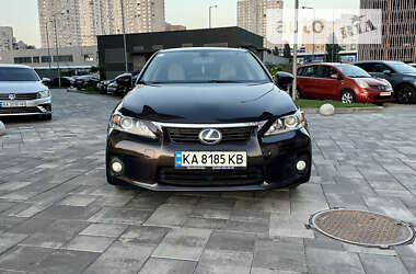 Хэтчбек Lexus CT 2012 в 