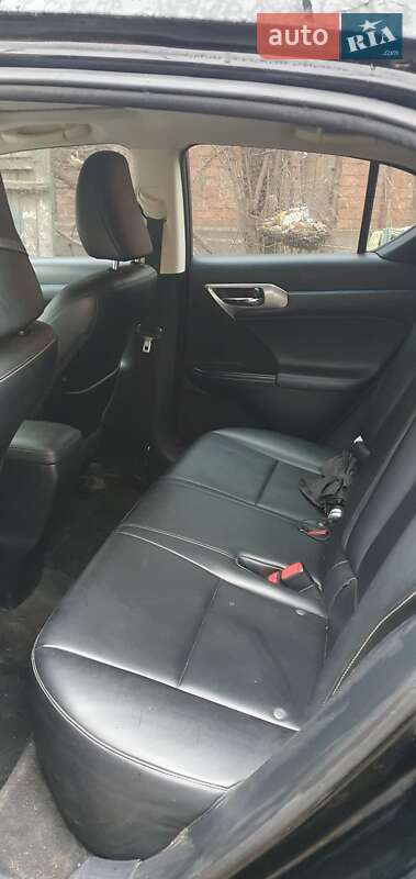 Хэтчбек Lexus CT 2015 в Кривом Роге фото 3 Хэтчбек Lexus CT 2015 в Кривом Роге