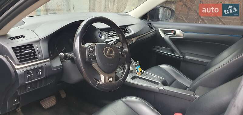 Хэтчбек Lexus CT 2015 в Кривом Роге фото 5 Хэтчбек Lexus CT 2015 в Кривом Роге