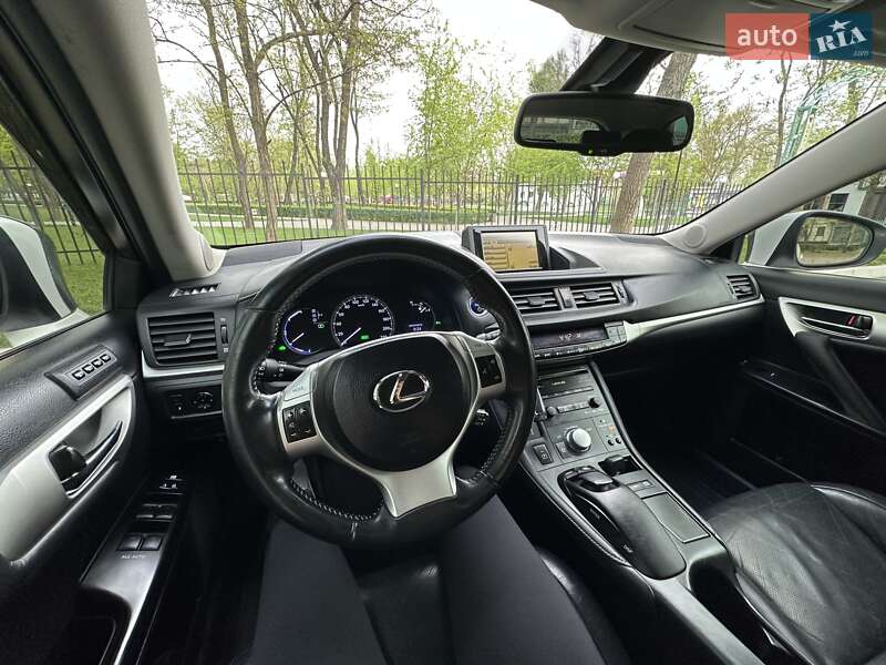 Хэтчбек Lexus CT 2011 в Покрове