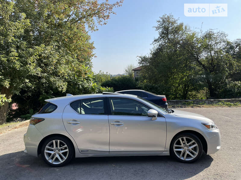 Хэтчбек Lexus CT 2014 в Львове фото 12 Хэтчбек Lexus CT 2014 в Львове