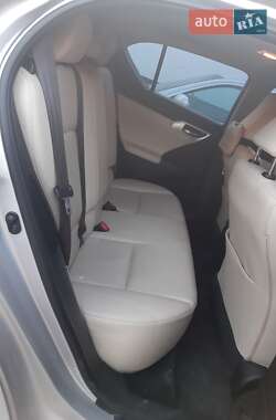 Хэтчбек Lexus CT 2012 в Харькове