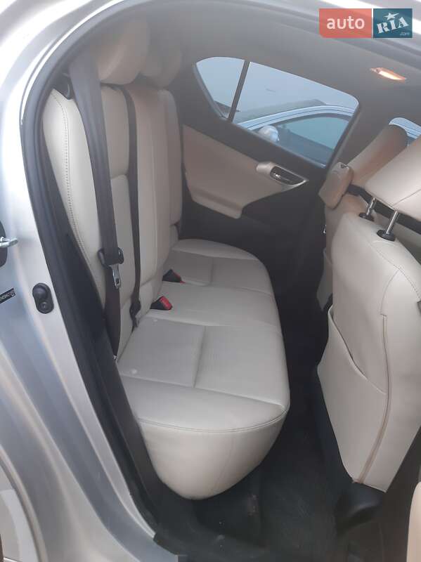 Хэтчбек Lexus CT 2012 в Харькове