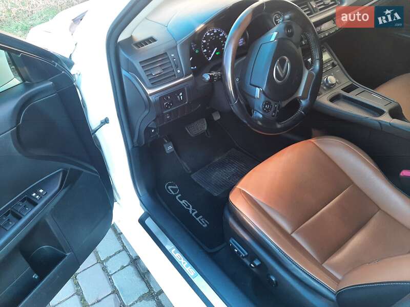 Хэтчбек Lexus CT 2015 в Одессе