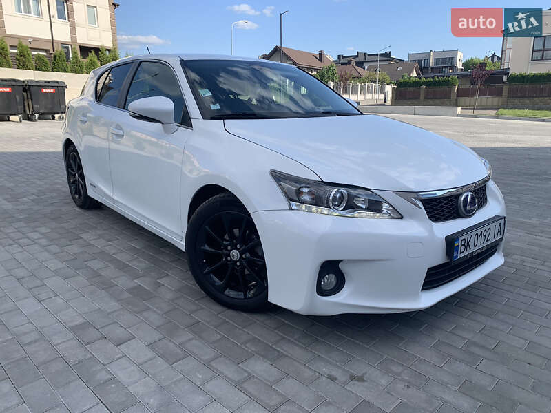 Хэтчбек Lexus CT 2011 в Ровно