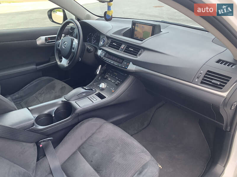 Хэтчбек Lexus CT 2011 в Ровно