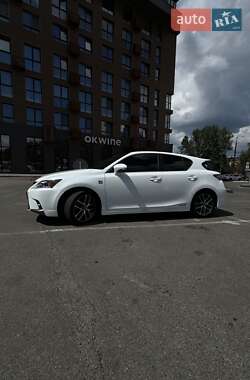 Хетчбек Lexus CT 2015 в Дніпрі