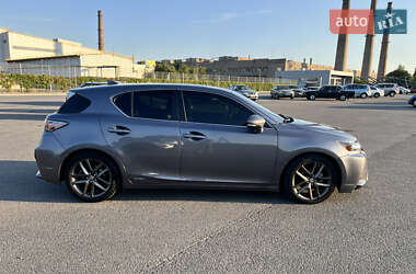Хэтчбек Lexus CT 2014 в 