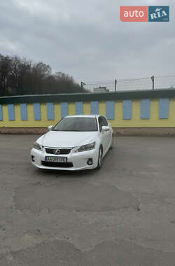 Хэтчбек Lexus CT 2011 в 