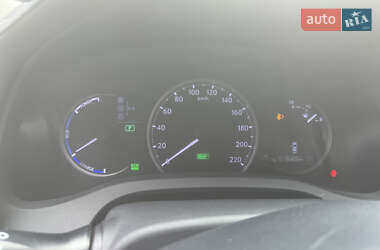 Хэтчбек Lexus CT 2011 в 