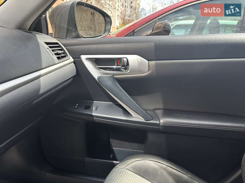 Хэтчбек Lexus CT 2012 в Одессе