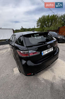 Хэтчбек Lexus CT 2011 в 