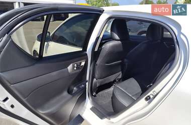 Хэтчбек Lexus CT 2016 в 