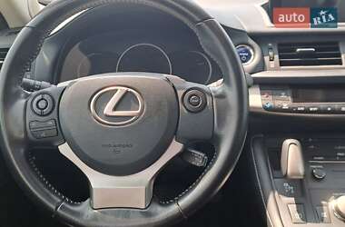 Хэтчбек Lexus CT 2016 в 