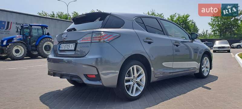 Хэтчбек Lexus CT 2016 в Киеве