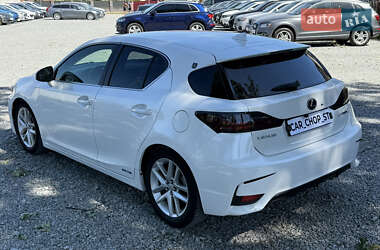 Хетчбек Lexus CT 2015 в 