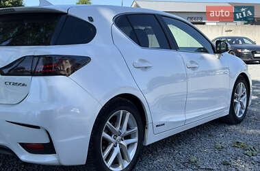 Хетчбек Lexus CT 2015 в 