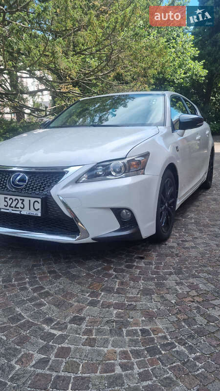 Lexus CT 2012