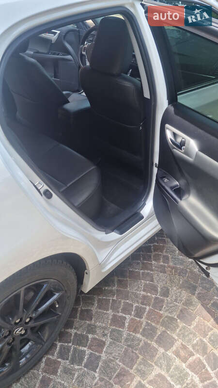 Хэтчбек Lexus CT 2012 в Радехове