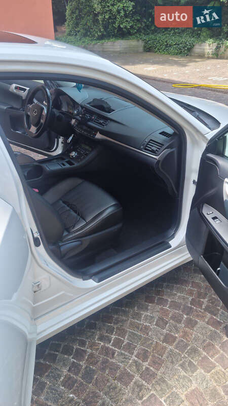 Хэтчбек Lexus CT 2012 в Радехове