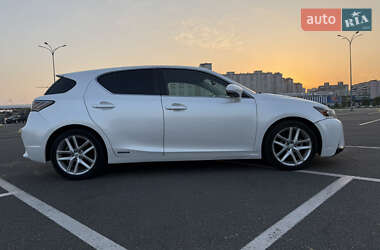 Хэтчбек Lexus CT 2015 в 