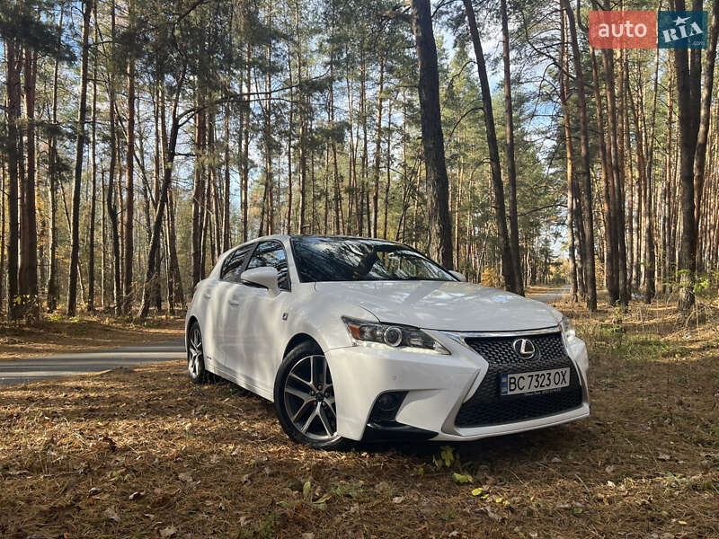 Хэтчбек Lexus CT 2015 в Киеве