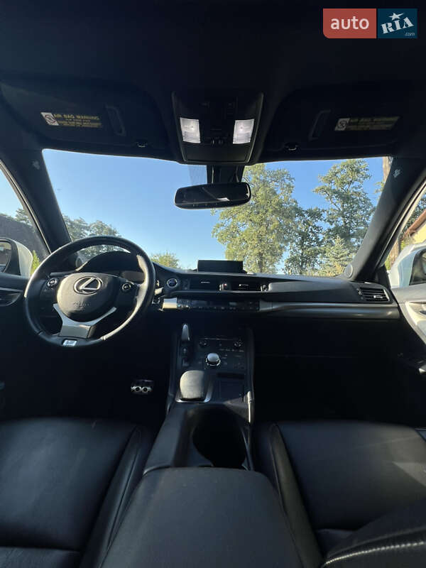 Хэтчбек Lexus CT 2015 в Киеве