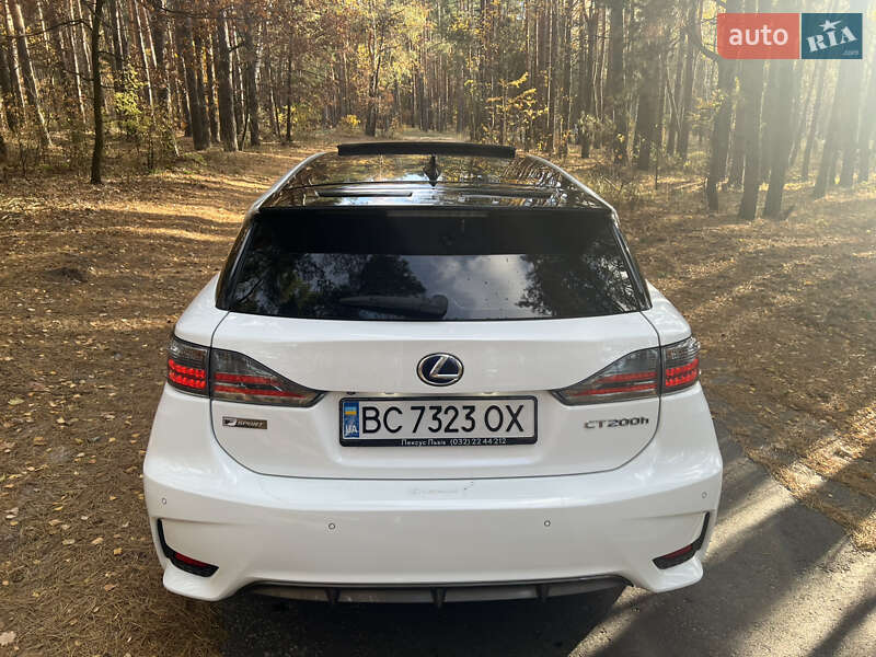 Хэтчбек Lexus CT 2015 в Киеве