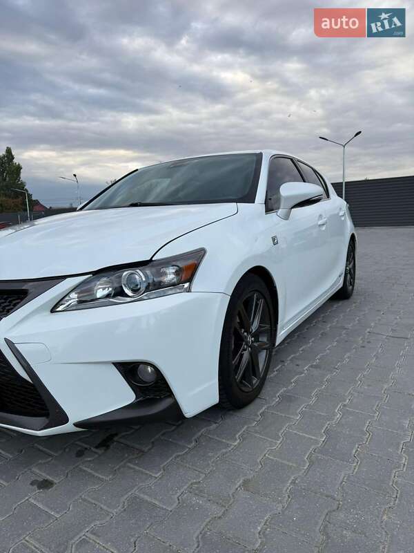 Хэтчбек Lexus CT 2014 в Южноукраинске