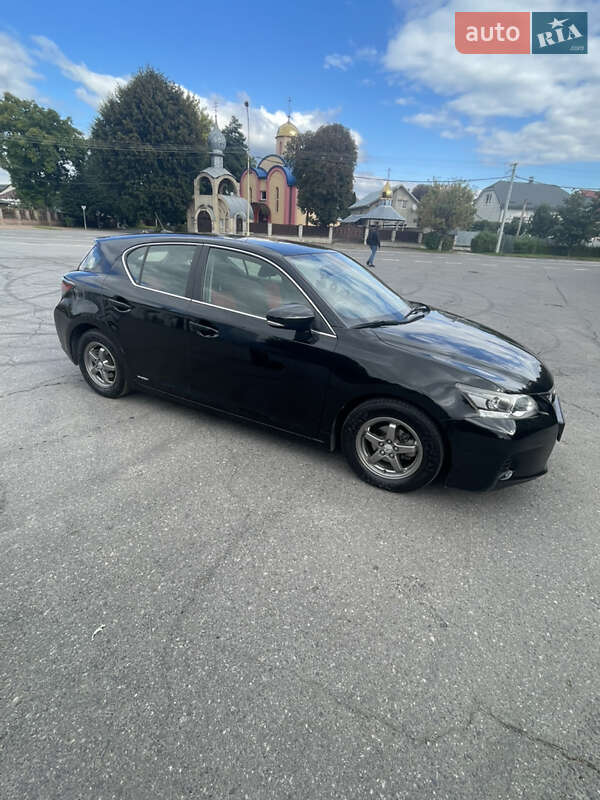 Хэтчбек Lexus CT 2013 в Ужгороде