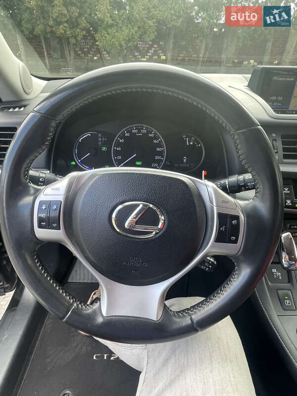 Хэтчбек Lexus CT 2013 в Ужгороде