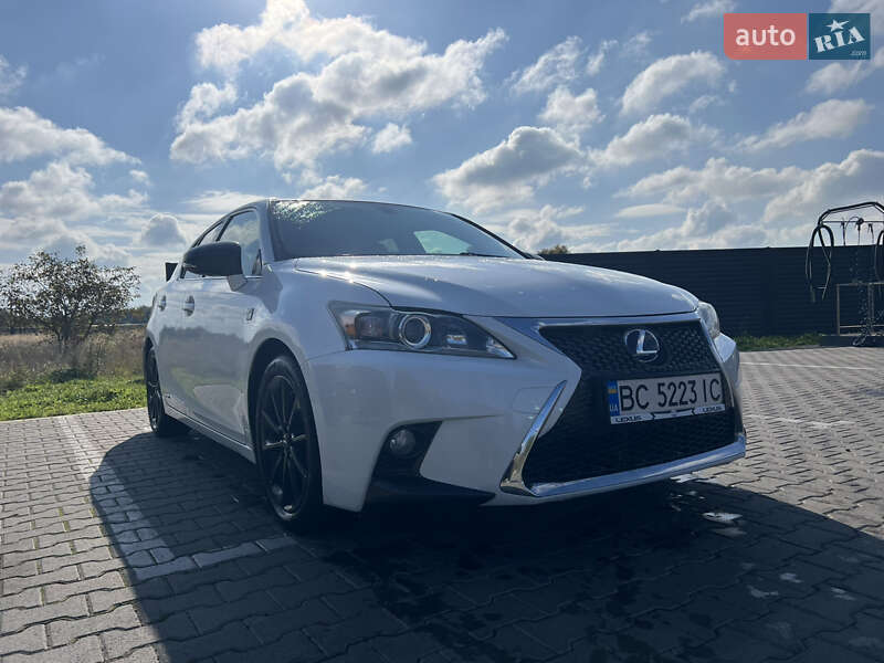 Lexus CT 2012