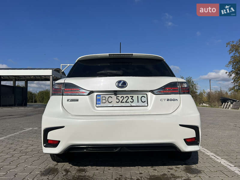 Хэтчбек Lexus CT 2012 в Радехове