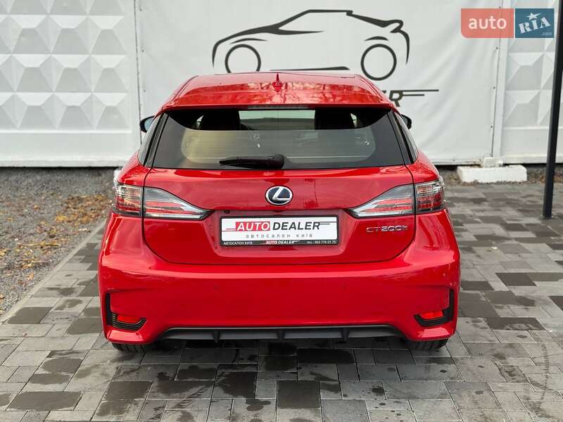 Хэтчбек Lexus CT 2017 в Киеве