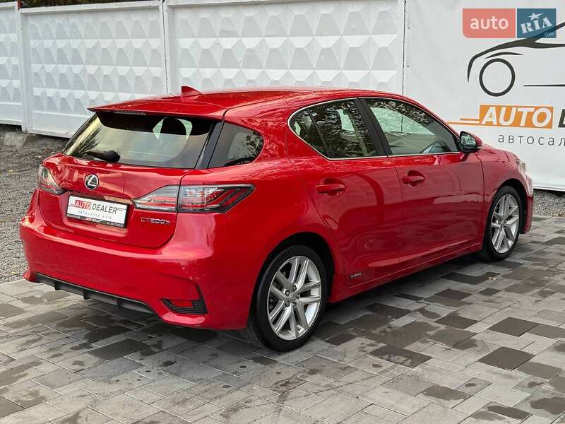 Хэтчбек Lexus CT 2017 в Киеве