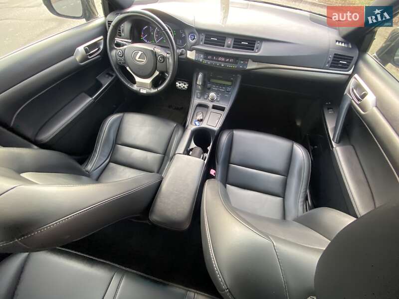Хэтчбек Lexus CT 2015 в Киеве