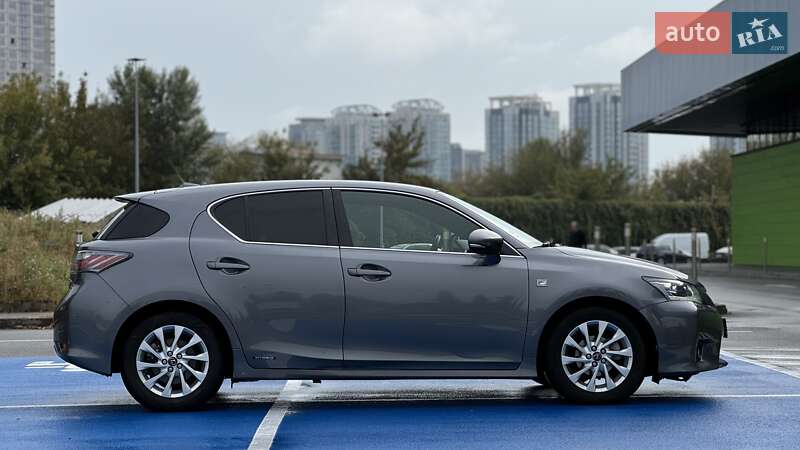 Хетчбек Lexus CT 2012 в Києві