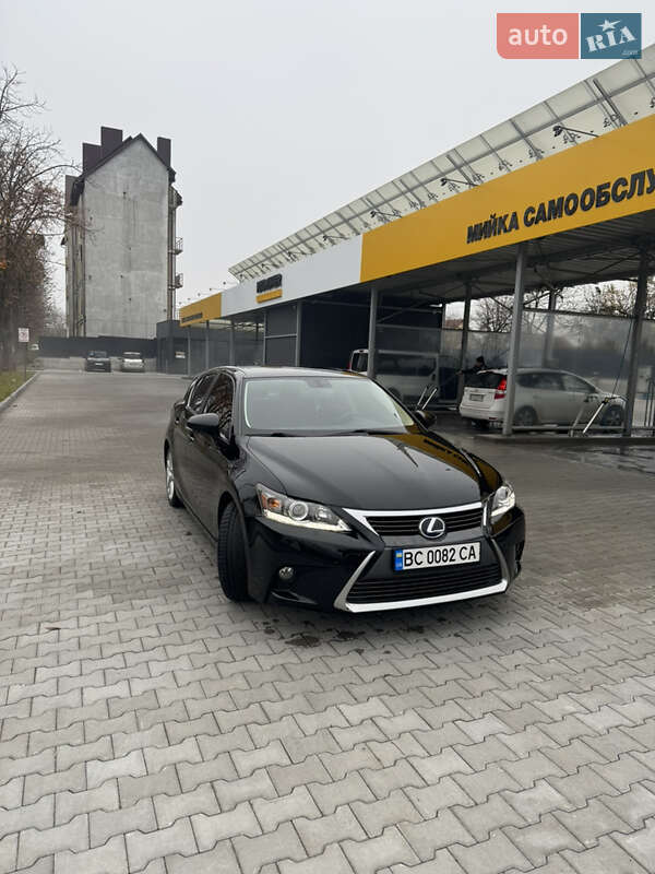 Хэтчбек Lexus CT 2015 в Луцке