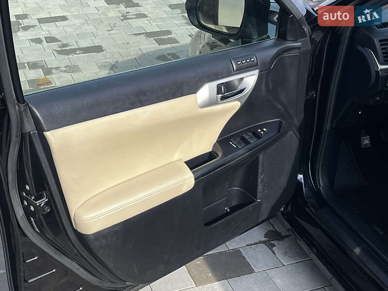 Хетчбек Lexus CT 2011 в Луцьку